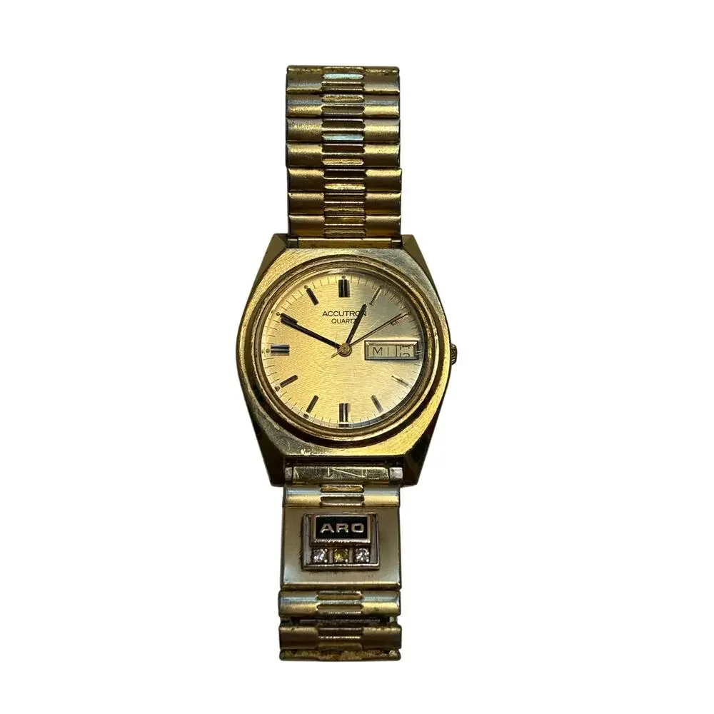 Vintage Bulova Accutron Quartz Mens Wrist Watch Untested 80s